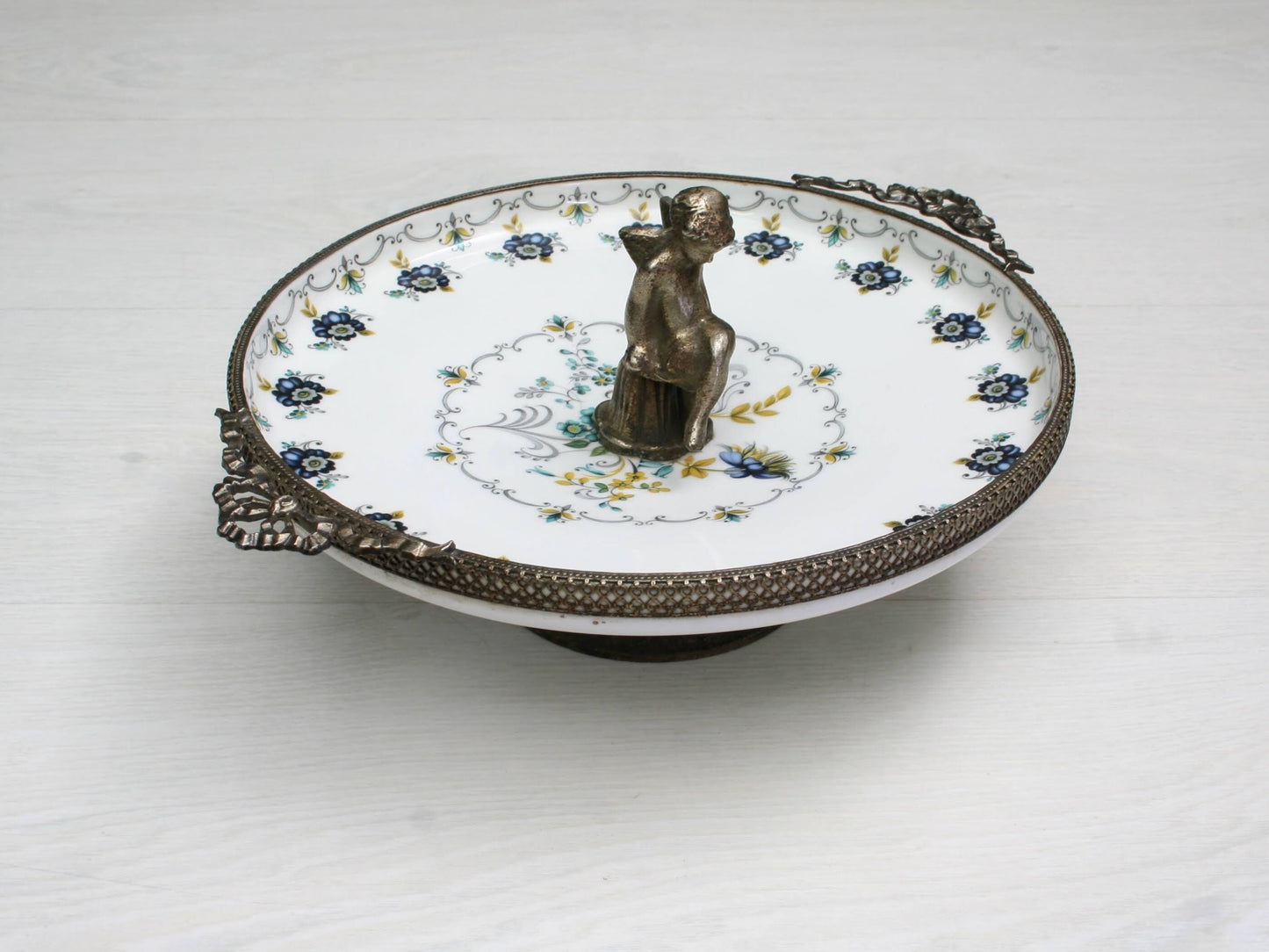 Pedestal Dish -Serving Plate | Trinket Dish or Catch All for Kitchen Decor