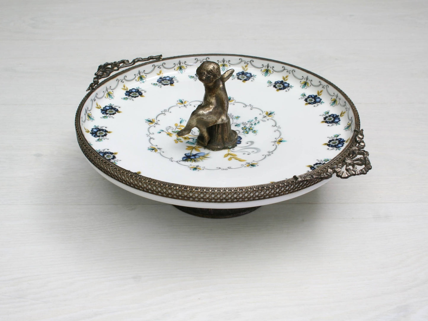 Pedestal Dish -Serving Plate | Trinket Dish or Catch All for Kitchen Decor