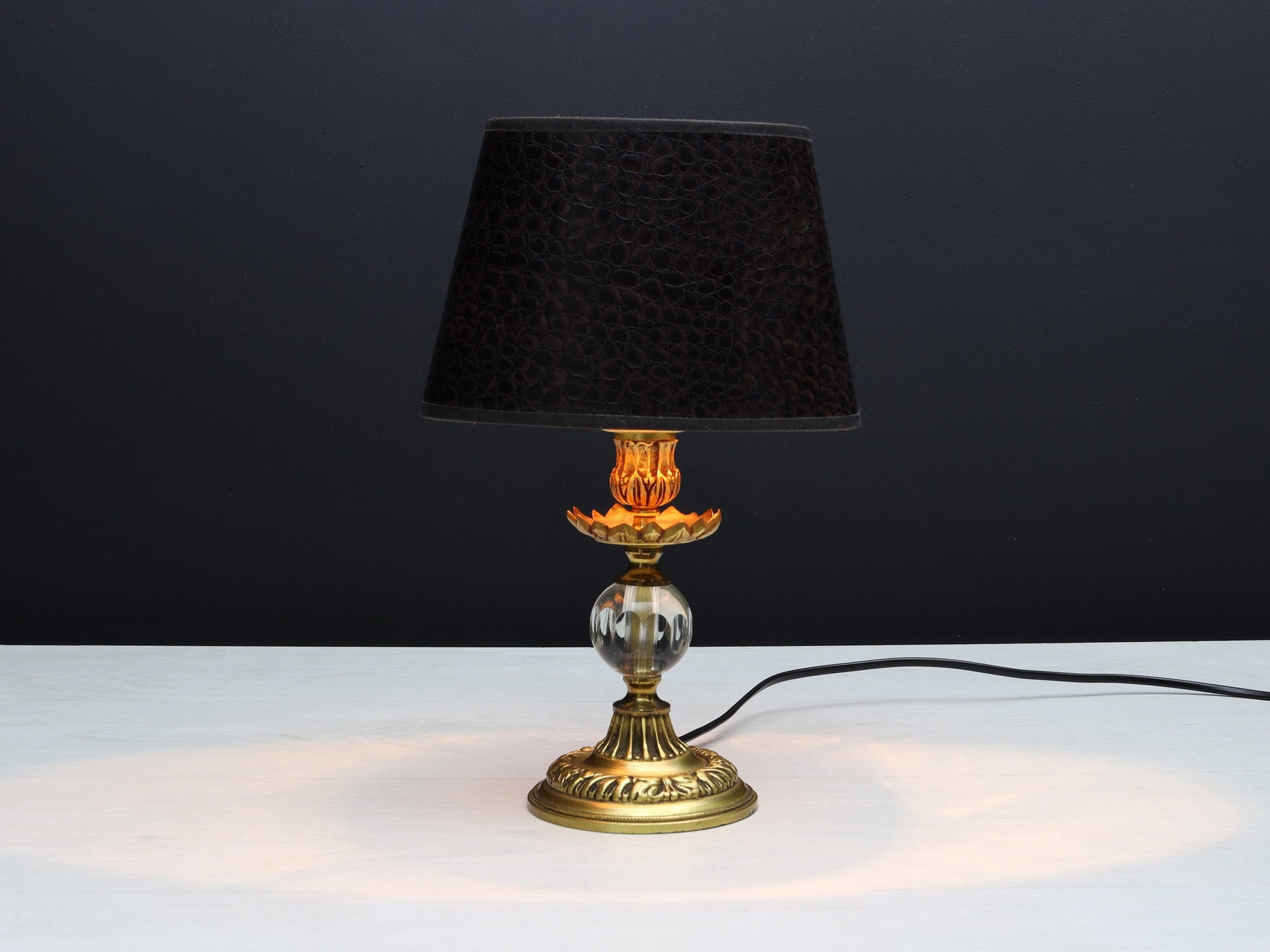 Mid Century Vintage Lamp | Bedside Lamp / Accent Lamp | Vintage Home Decor