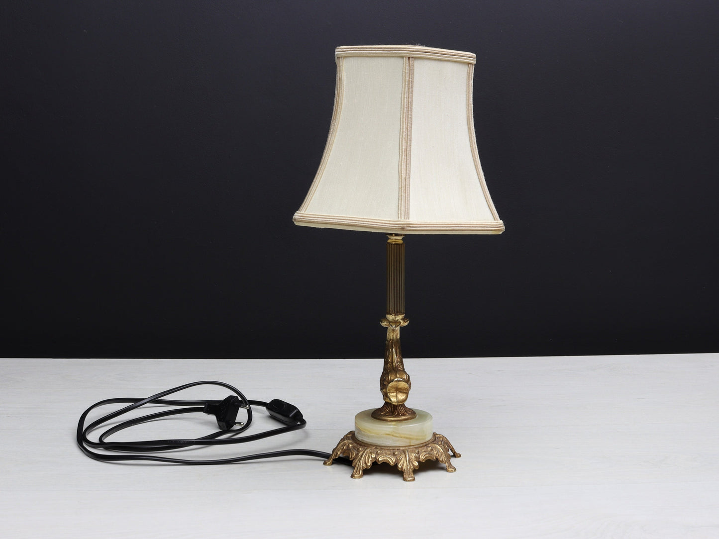 Unique Table Lamp | Accent Lamp / Bedside Lamp | Vintage Home Decor