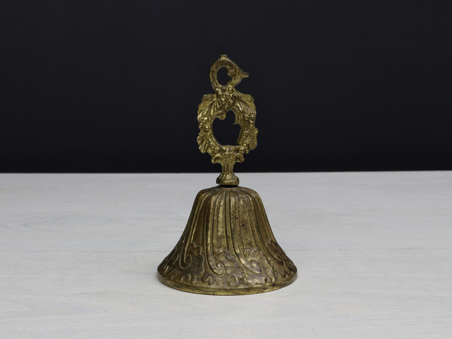 Bronze Hand Bell-Dinner Bell | Table Bell-Desk Ornament | Vintage Home Decor