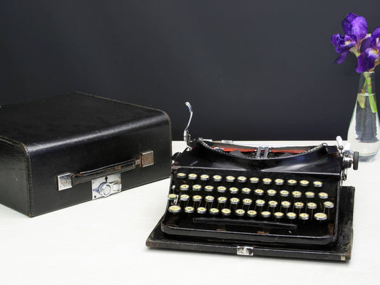 Imperial Good Companion Portable Typewriter with Case | Vintage Typewriter perfect for Unique Gifts, Office Decor & Vintage Home Decor