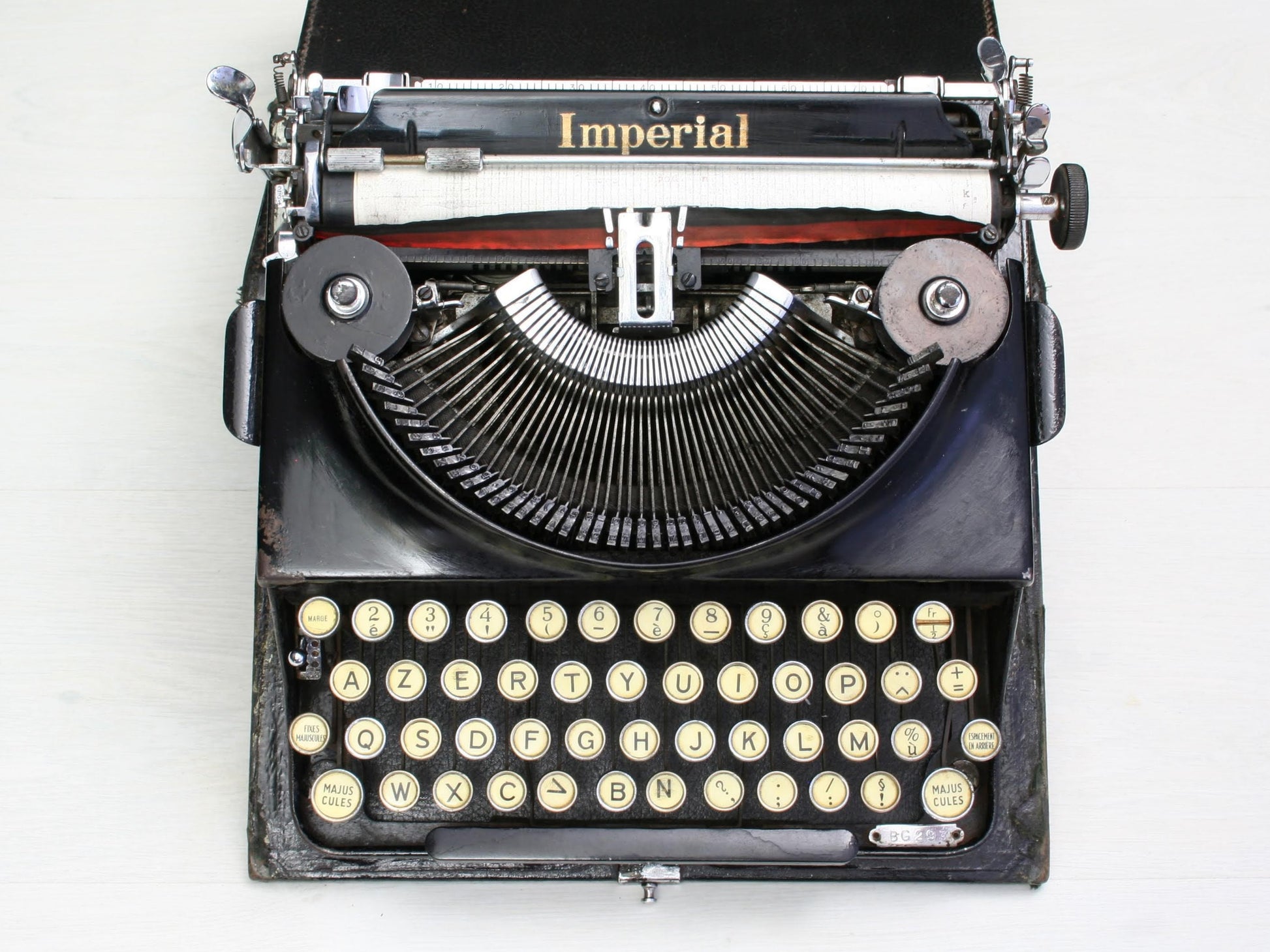 Imperial Good Companion Portable Typewriter with Case | Vintage Typewriter perfect for Unique Gifts, Office Decor & Vintage Home Decor