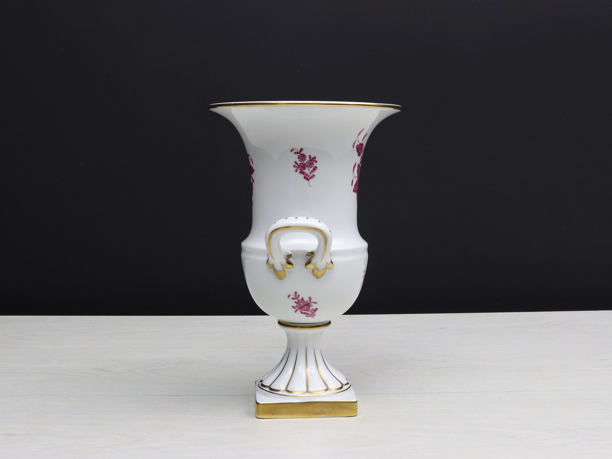 Beautiful Herend hand-painted porcelain vase