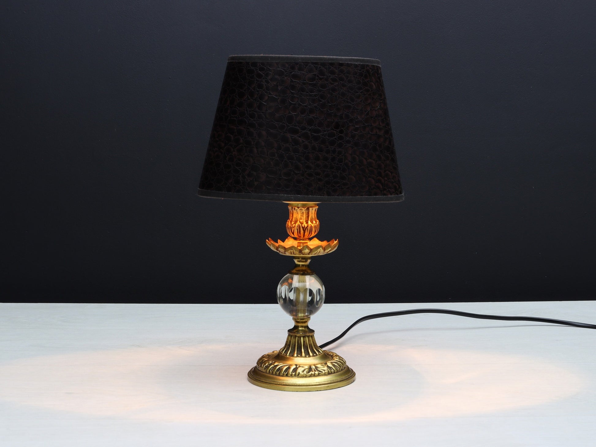 Mid Century Vintage Lamp | Bedside Lamp / Accent Lamp | Vintage Home Decor